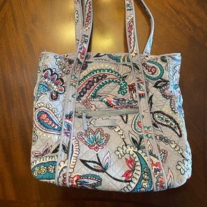 Vera Bradley tote bag